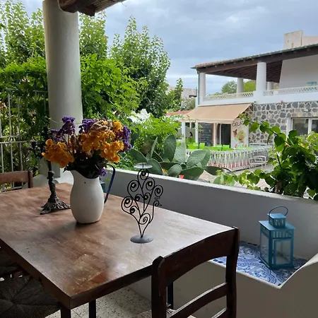 Bed & Breakfast La Giara Vulcano (Isola)